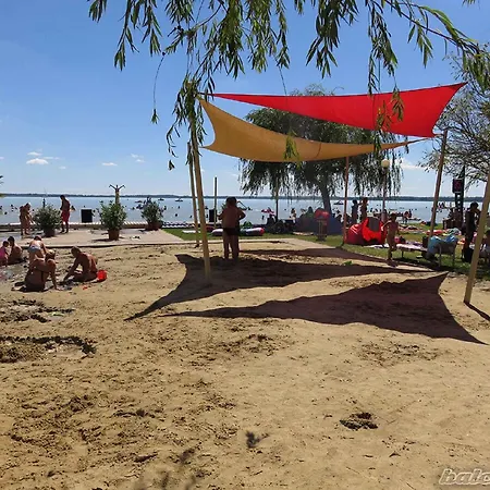 Διαμέρισμα 4 *