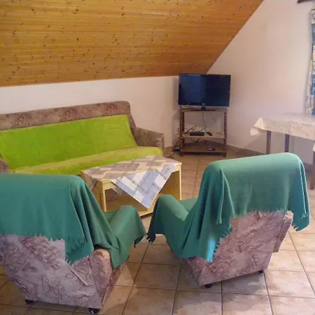 4 Apartment