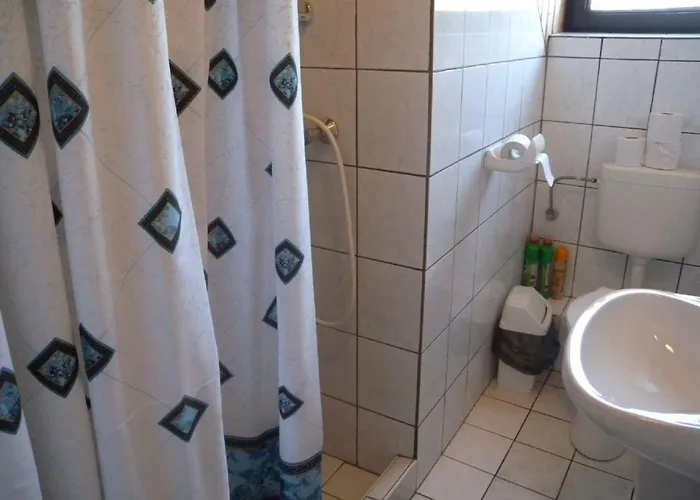 4 * Gyenesdiás